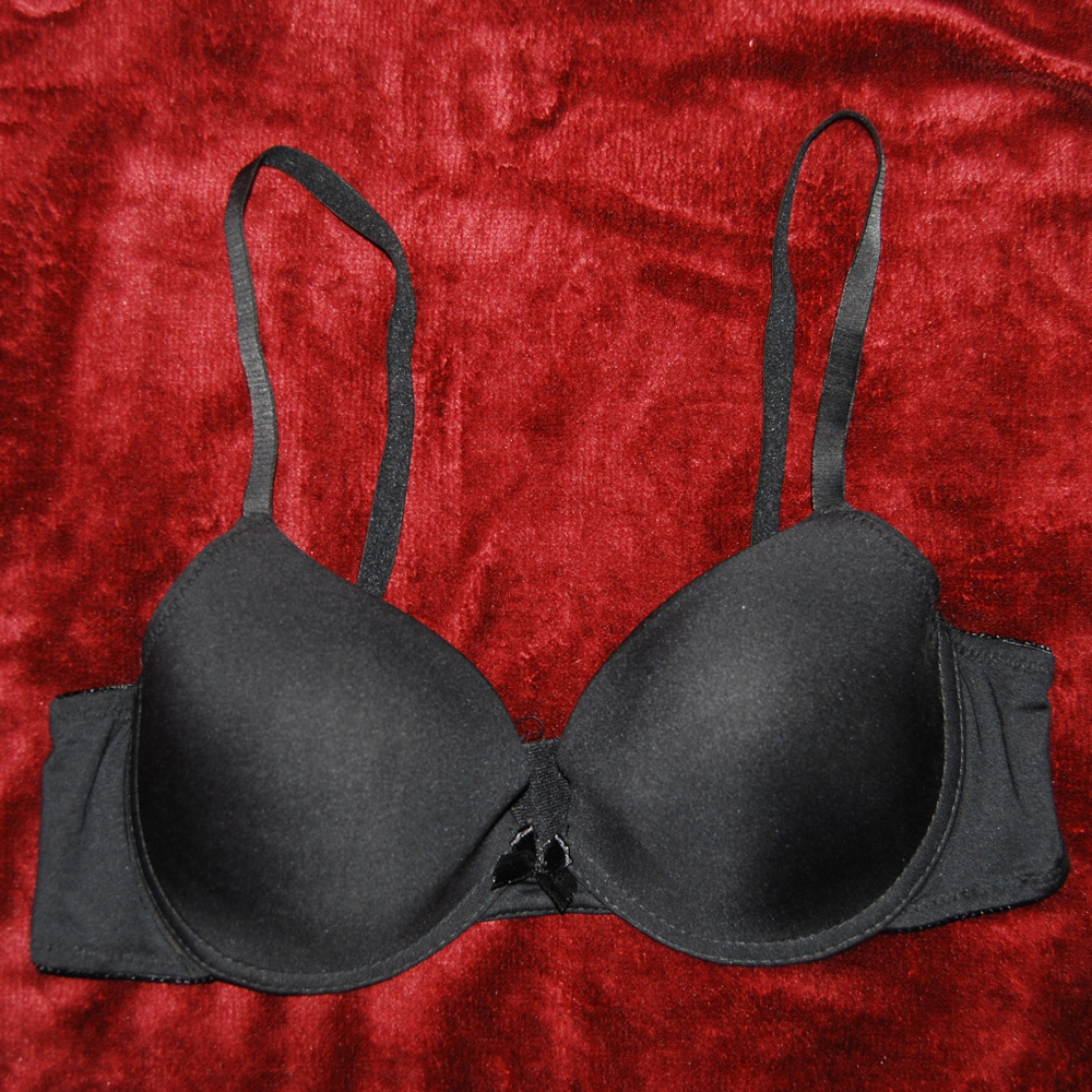 NWOT Black Bra: Size 36B